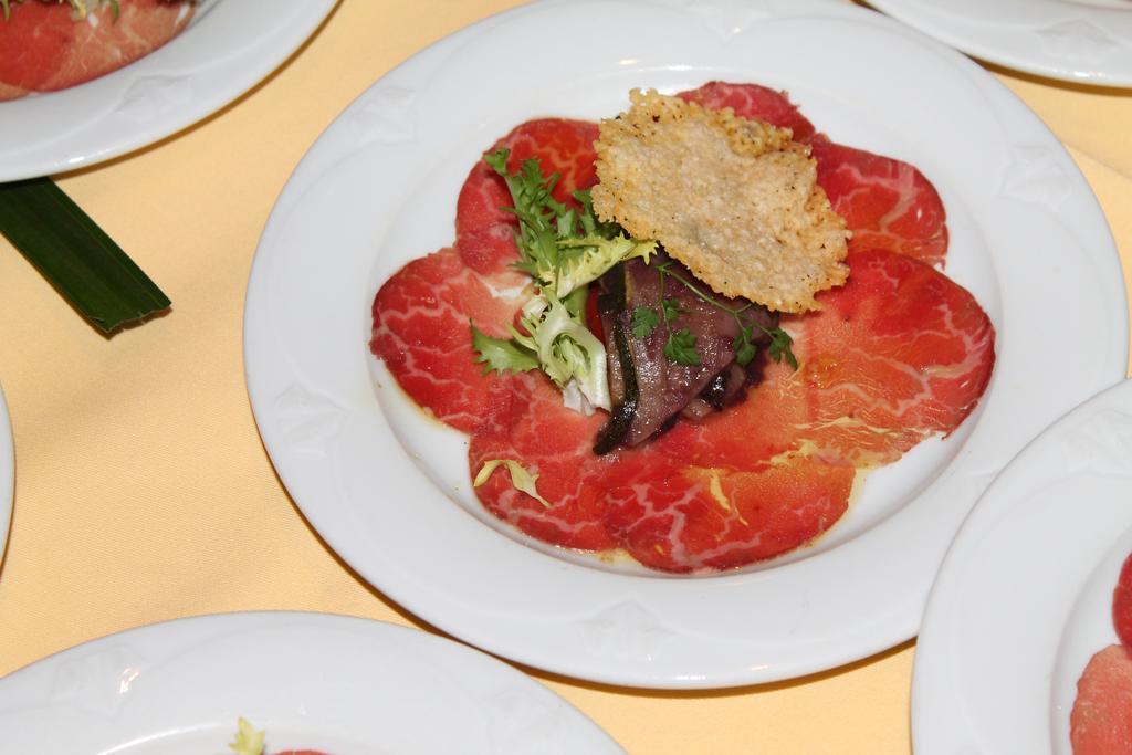 Rheinterrasse Benrath 4*