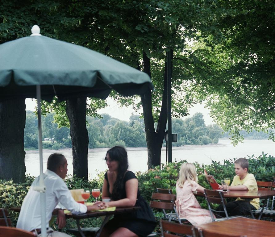 Hotel Rheinterrasse Benrath 4*